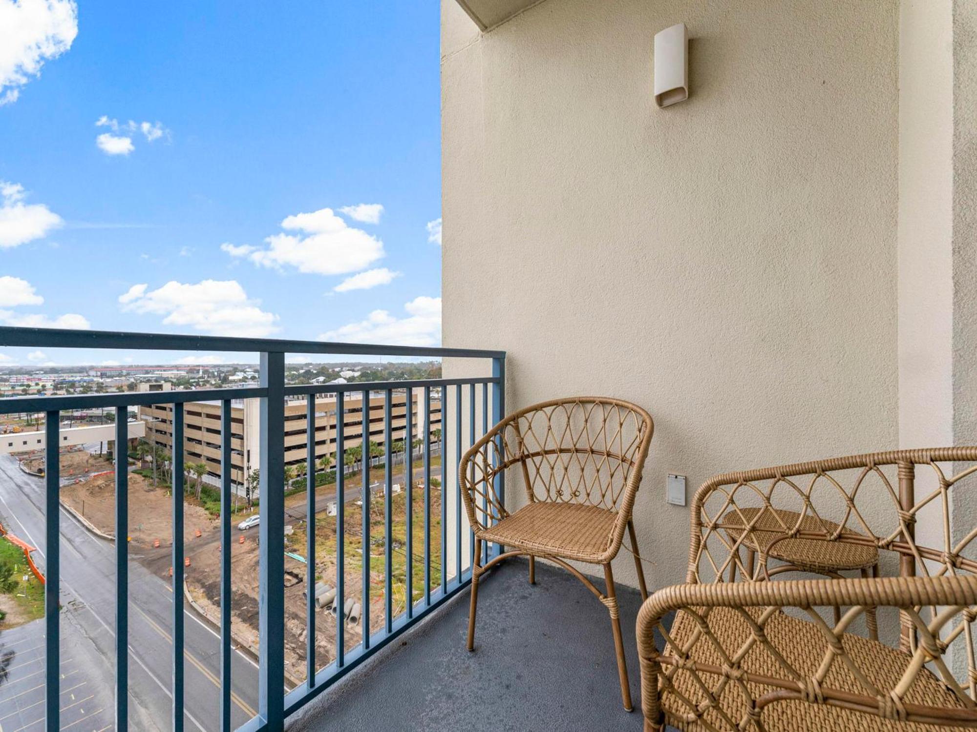Apartment Sterling Breeze #907 C *