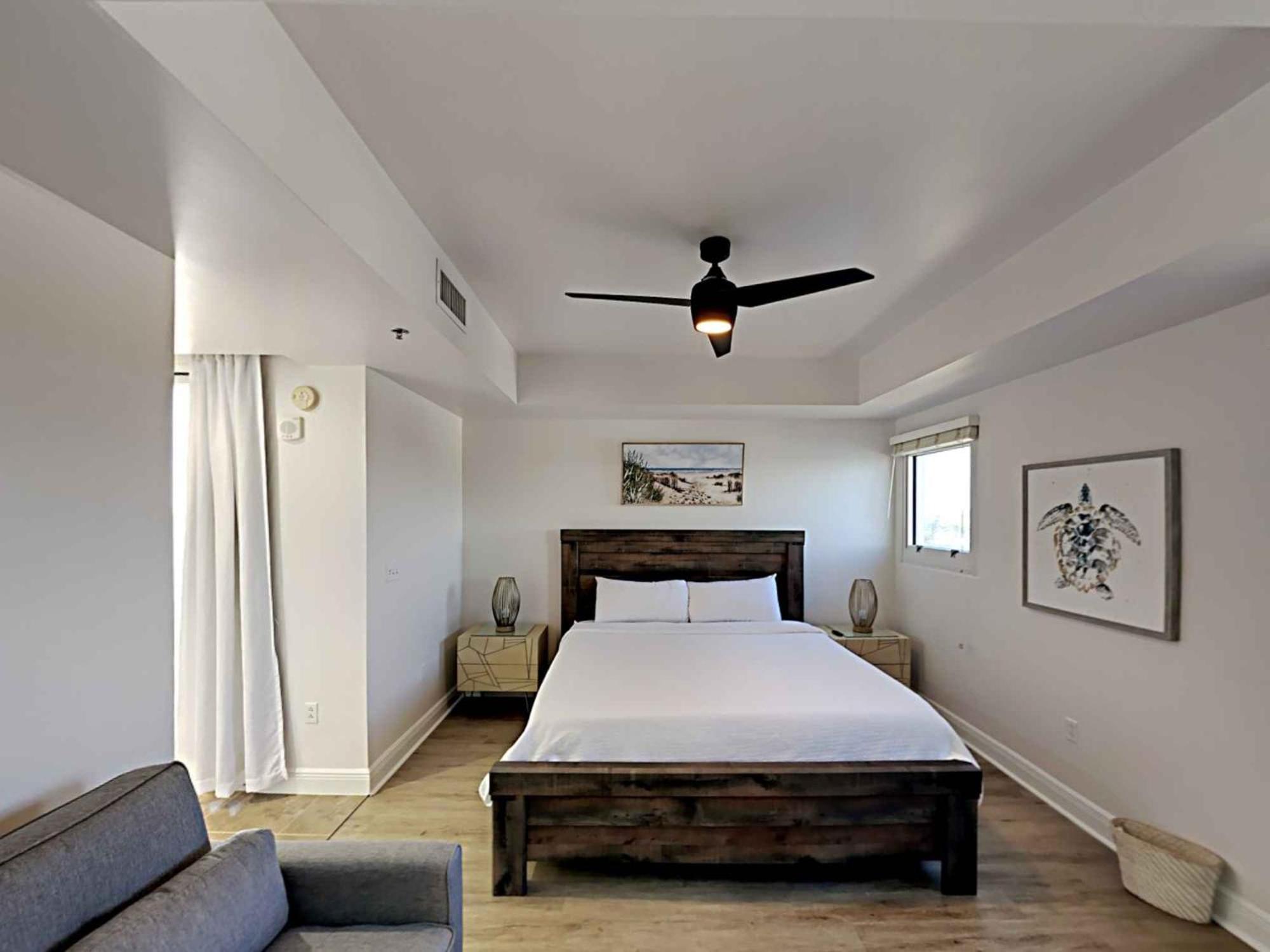 Apartment Sterling Breeze #907 C