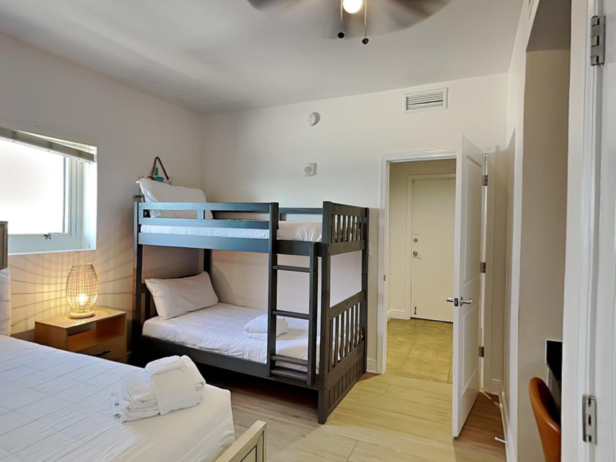 Sterling Breeze #907 C Apartment